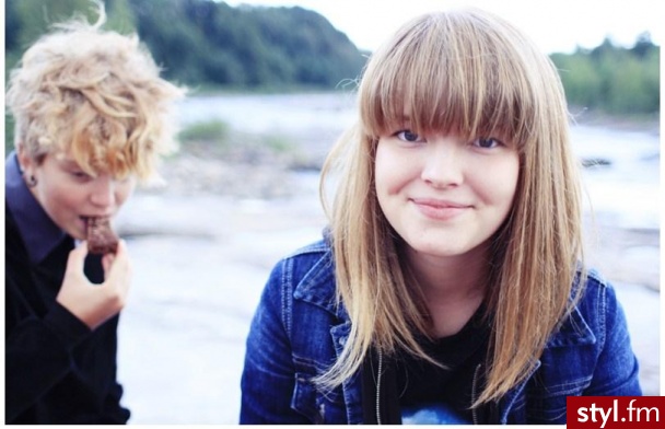 Blond Rozpuszczone Proste z grzywką Na co dzień Średnie Fryzury