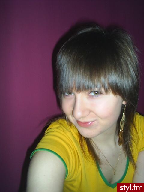 Średnie Fryzury