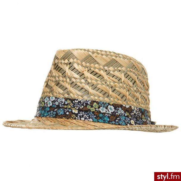 TRENDY na 2009 rok !!!!. Bardzo modne stały się kombinezony.
Ubieraj do nich za duże kardigany, gladiatorki i dodatki w stylu boho np, słomiane kapelusze, masę bronsoletek, opaski na głowę i torebki z frędzlami. - Pozostałe Ciuchy Moda