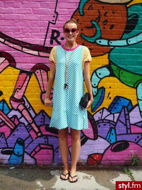 Jeżeli zdjęcie znajduje się już w galerii poproszę o link - Moda uliczna Inne Moda