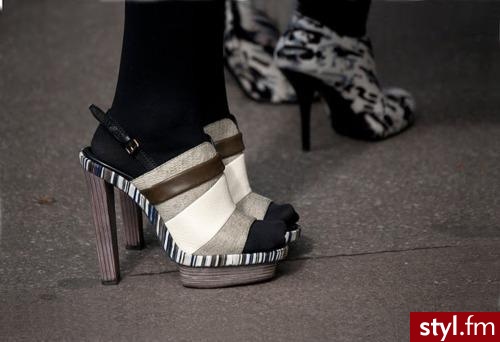 Pozostałe Buty Moda
