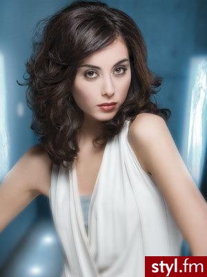 Średnie Fryzury