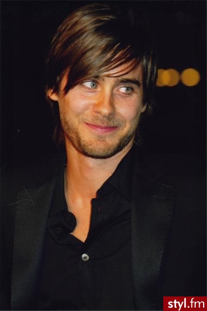 jared leto - Średnie Męskie Fryzury