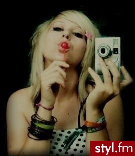 Emoooo!!!. To nie moje zdjęcie ale nawet fajnie wygląda xD - EMO Alternatywne Średnie Fryzury