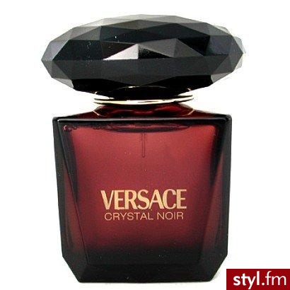 Versace Crystal Noir. Gardenia, piwonia, kwiat pomarańczy, ambra, piżmo, drewno sandałowe. - Gadżety Inne Moda