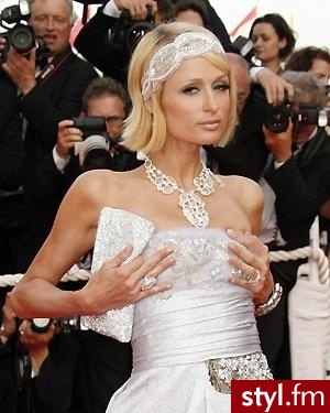 ufffffffffff...jeszcze nie spadły - Nakrycia głowy Dodatki Moda