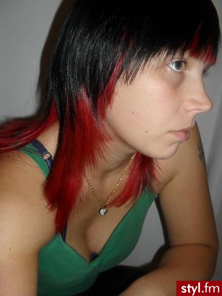 Średnie Fryzury