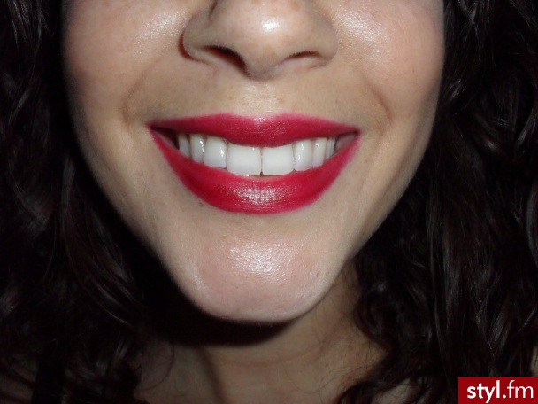 Sleek Pure Colour Sheen Lipstick in Cherry - Wieczorowe Makijaże