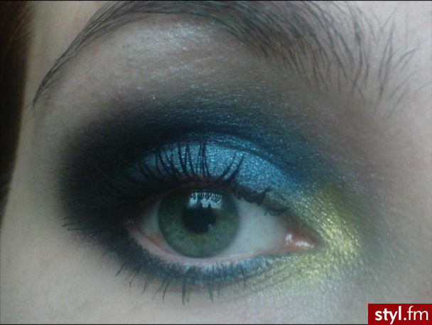 Dla Justyny ;D <br>cienie: Sleek, Rimmel, jakies tam z rynku, pożyczone ;p - Wieczorowe Makijaże