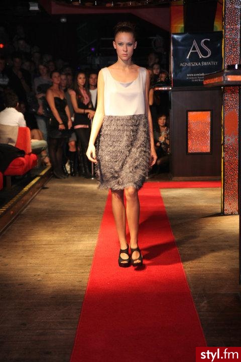 AGNIESZKA ŚWIATŁY projekt - Pozostałe Ciuchy Moda