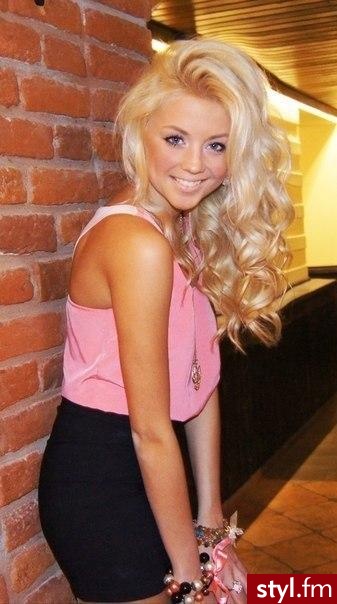 Blond Rozpuszczone Kręcone Na co dzień Długie Fryzury