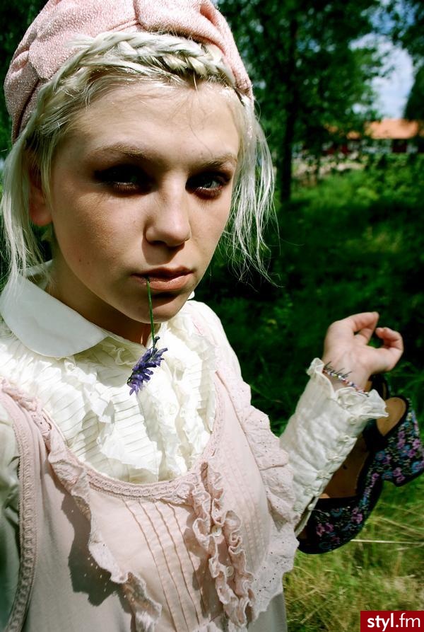 Jeżeli zdjęcie znajduje się już w galerii poproszę o link - Nakrycia głowy Dodatki Moda