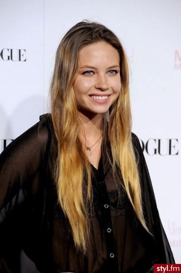 Daveigh Chase - Blond Rozpuszczone Proste Na co dzień Długie Fryzury