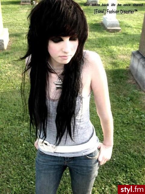 to nie moja fotka ^^ jeżeli to zdjecie znajduje sie juz w galerii prosze napisac, to usune xd - EMO Alternatywne Średnie Fryzury