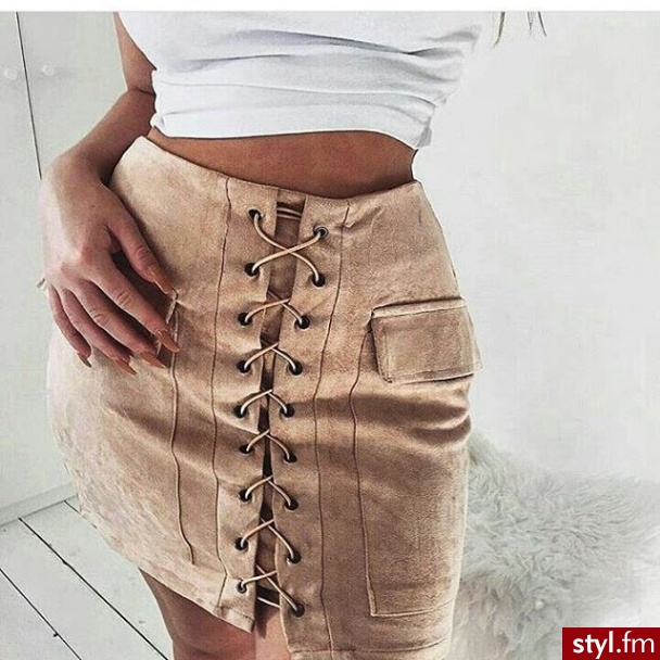 Średnie Spódnice Moda