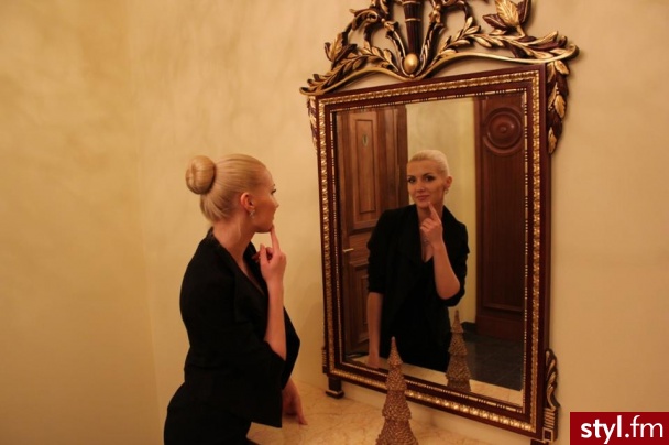 Blond Kok Proste Wieczorowe Średnie Fryzury