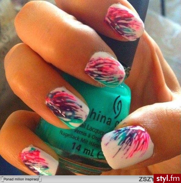 https://www.facebook.com/pages/Blondi-Nails/401325363307849 - Paznokcie