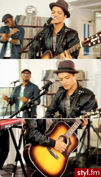 Bruno Mars - "The Lazy Song" (Studio Session) LIVE
http://www.youtube.com/watch?v=3FZtN7T5PXM
kocham tą piosenkę ;)) - Misz-masz
