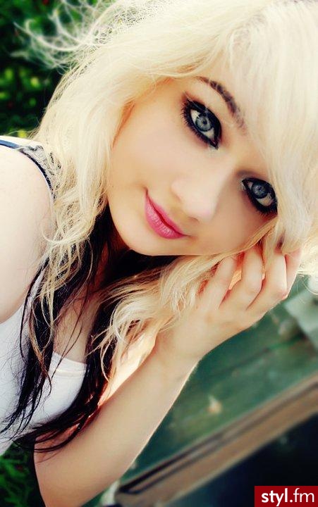 Blond Rozpuszczone Proste z grzywką Na co dzień Długie Fryzury