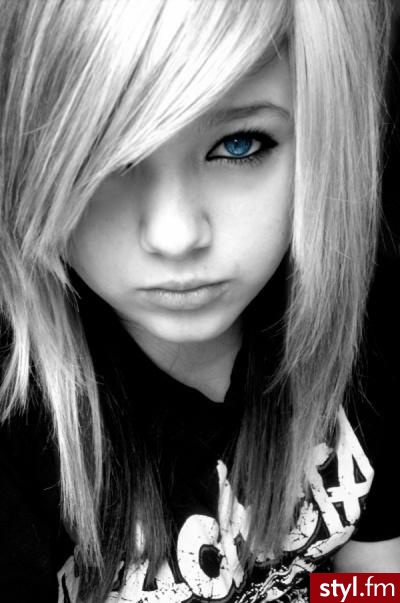 Emo Girl - EMO Alternatywne Średnie Fryzury