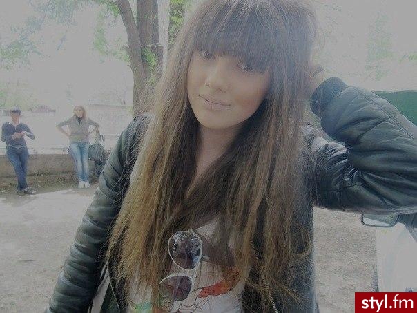 Proste z grzywką Na co dzień Długie Fryzury
