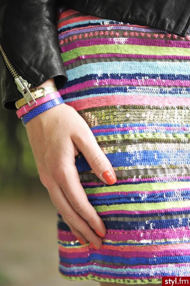 Średnie Spódnice Moda