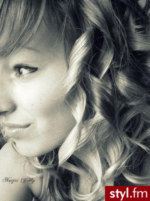 Curly hair - Kręcone Na co dzień Średnie Fryzury