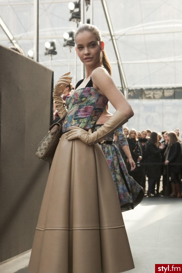 Sukienki Moda