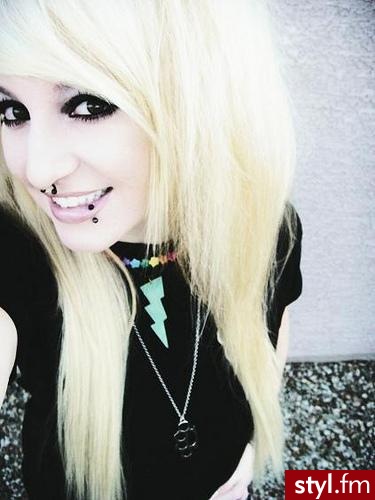 EMO Alternatywne Średnie Fryzury