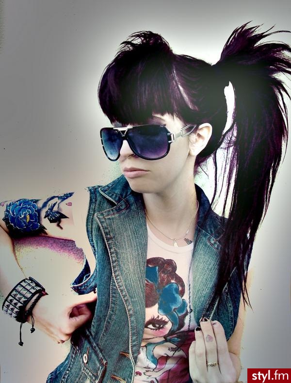 .............. - Punk Rock Alternatywne Średnie Fryzury