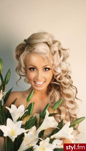 Blond Rozpuszczone Kręcone Na co dzień Długie Fryzury