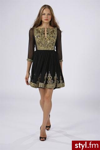 sukienka. Marchesa
Jeżeli już jest proszę o link - Pozostałe Ciuchy Moda