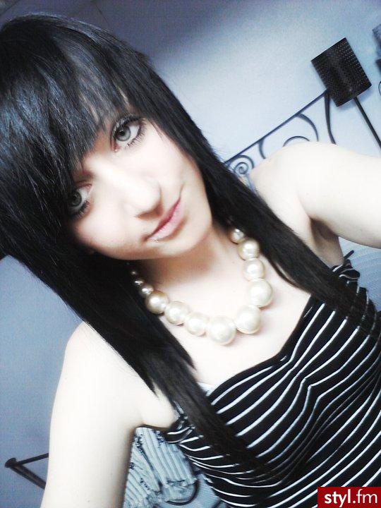 Średnie Fryzury