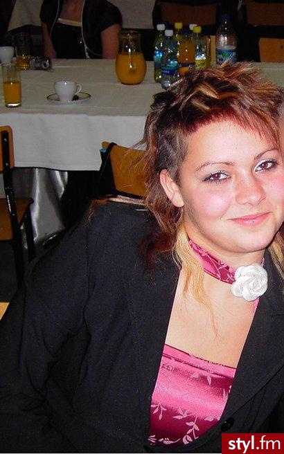 Średnie Fryzury