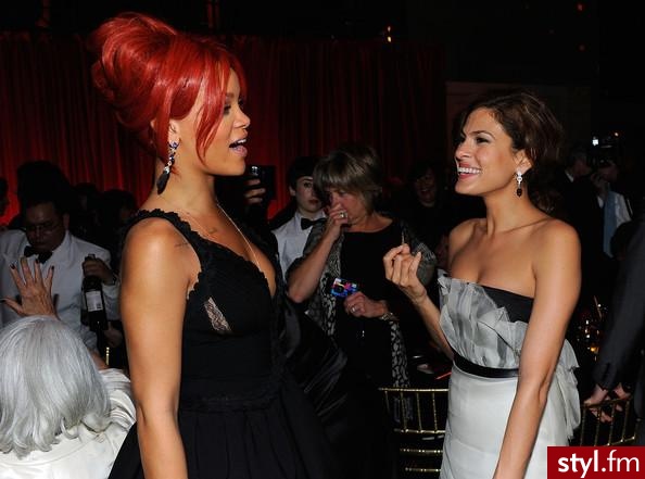 rihanna14 - Sukienki Moda