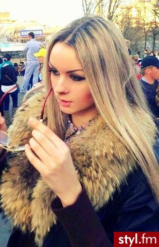 Blond Rozpuszczone Proste Na co dzień Średnie Fryzury