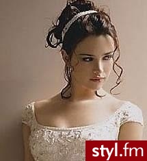 fryzury uczesania. Fryzury ślubne, wieczorowe. fryzury uczesania - Internetowy Katalog Fryzur IKF.com.pl, propozycje fryzur na każdą okazję np. fryzury strzyżenie - Ślubne Średnie Fryzury