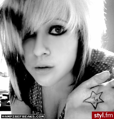 EMO Alternatywne Średnie Fryzury