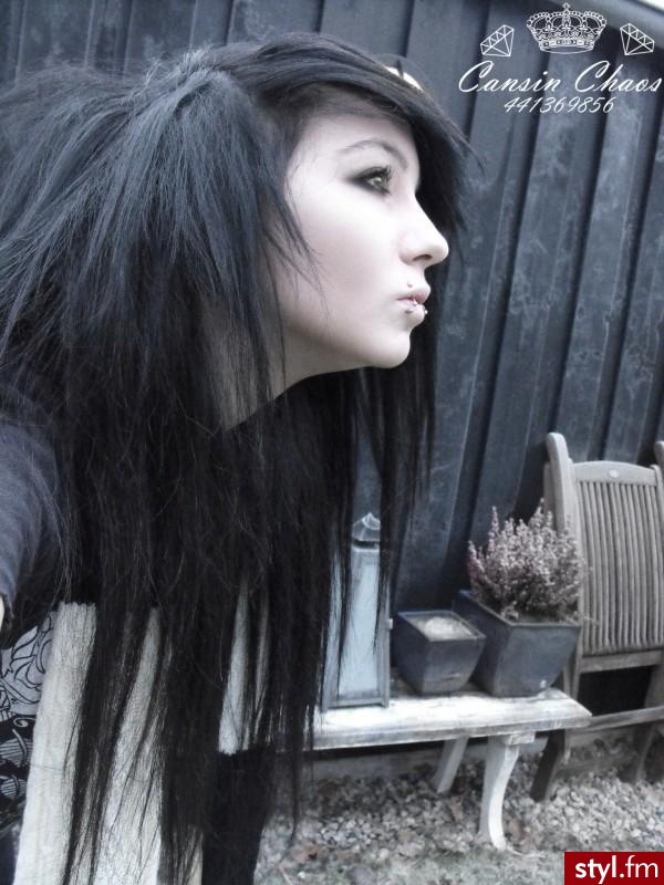 Cansin Chaos :)  Jeśli zdjęcie już jest w galerii powiedz :) - EMO Alternatywne Średnie Fryzury
