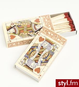 Zapałki w wersjach \' dla niej i dla niego \' schowane w pudełeczkach z motywami karcianego króla i królowej - 5$ - Gadżety Inne Moda