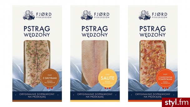 FJØRD FISKURSSON to nowa marka na rynku spożywczym, pod którą możemy kupić już kilka, wysokiej jakości produktów rybnych. W ofercie są filety wędzonego pstrąga oraz śledzie w różnych wariantach i dziki łosoś. Wszystko pakowane w wygodne opakowania. - Kuchnia