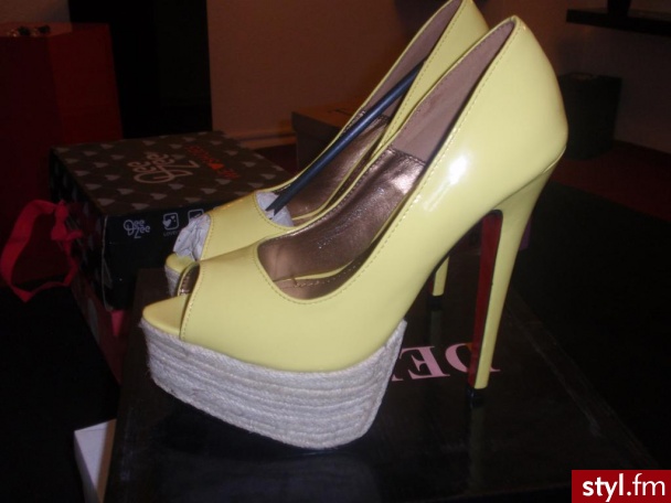 Szpilki Buty Moda