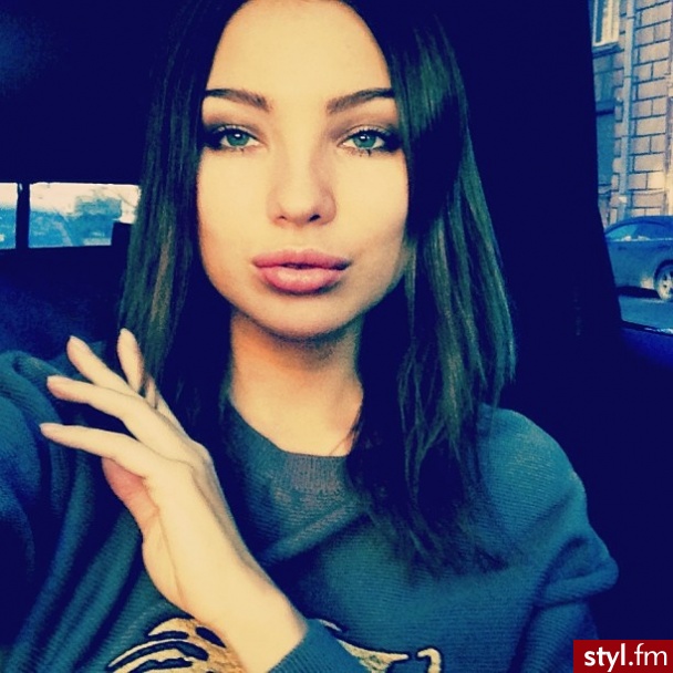 Średnie Fryzury