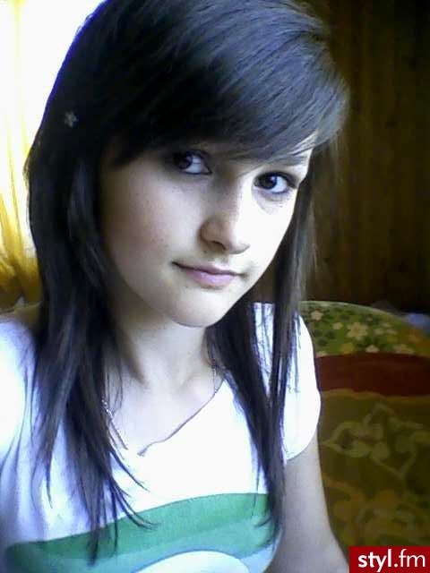 Średnie Fryzury
