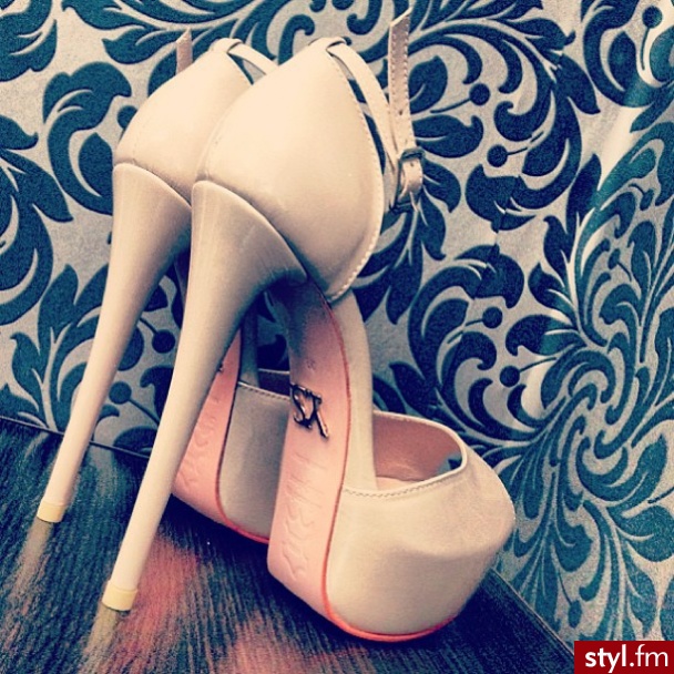 Szpilki Buty Moda