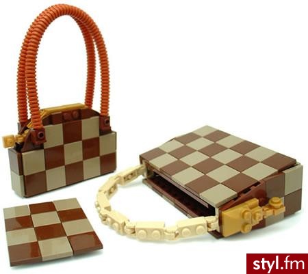 torebkę Louisa Vuittona można ozdabiać jak się chce ponieważ jest z klocków...lego ;DD - Pozostałe Torebki Moda