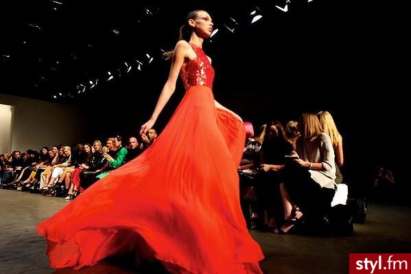 Sukienki Moda