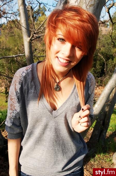Średnie Fryzury