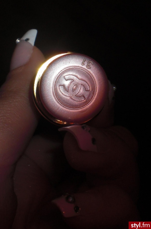 Chanel lipstick aqualumière 31. - Makijaże