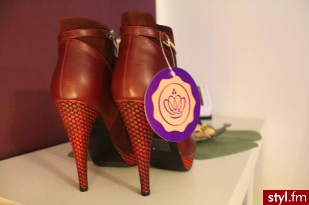 Pozostałe Buty Moda